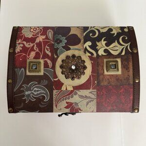 Colorful Vintage-Style Decorative Jewelry Box with Patchwork Design